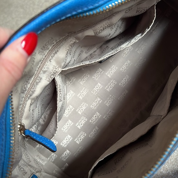 Blue MK Bag w strap - Picture 11 of 17